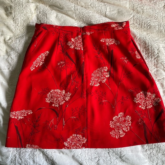 GORGEOUS red floral skirt - Picture 2 of 4